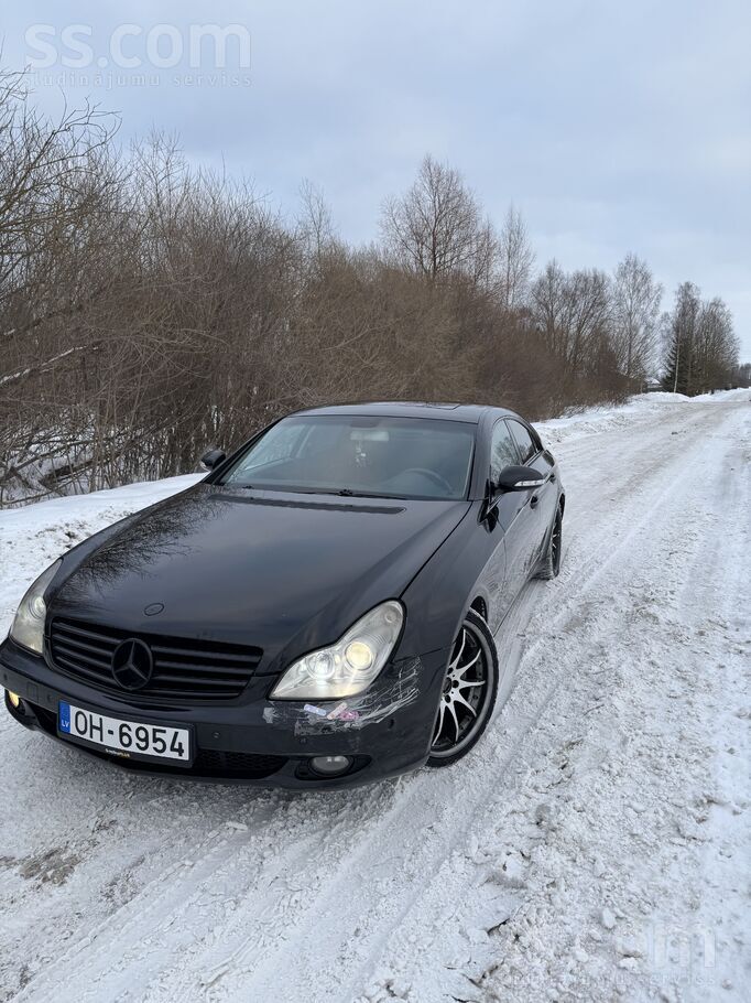 Mercedes Продаю машину , все подробности по телефону