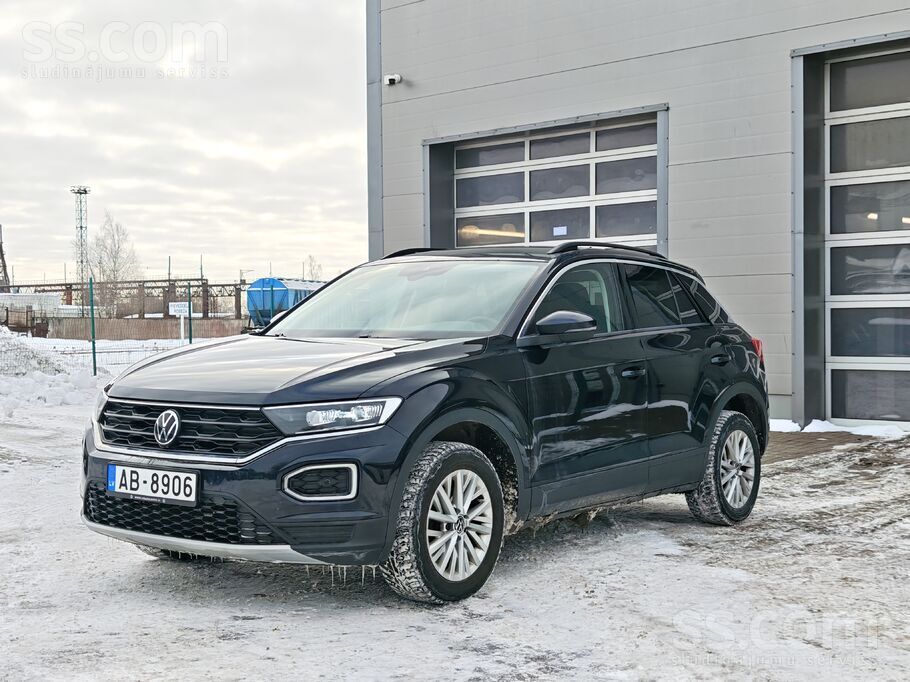 Volkswagen Volkswagen T-Roc Style ar 1.5Tsi benzīna dzinēju (