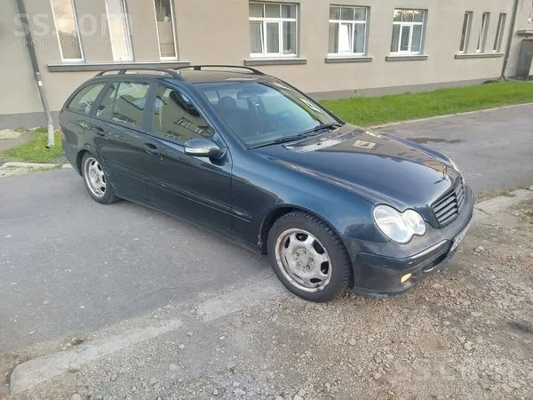 Mercedes Pārdodu 2004. gada MB C200 cdi. 