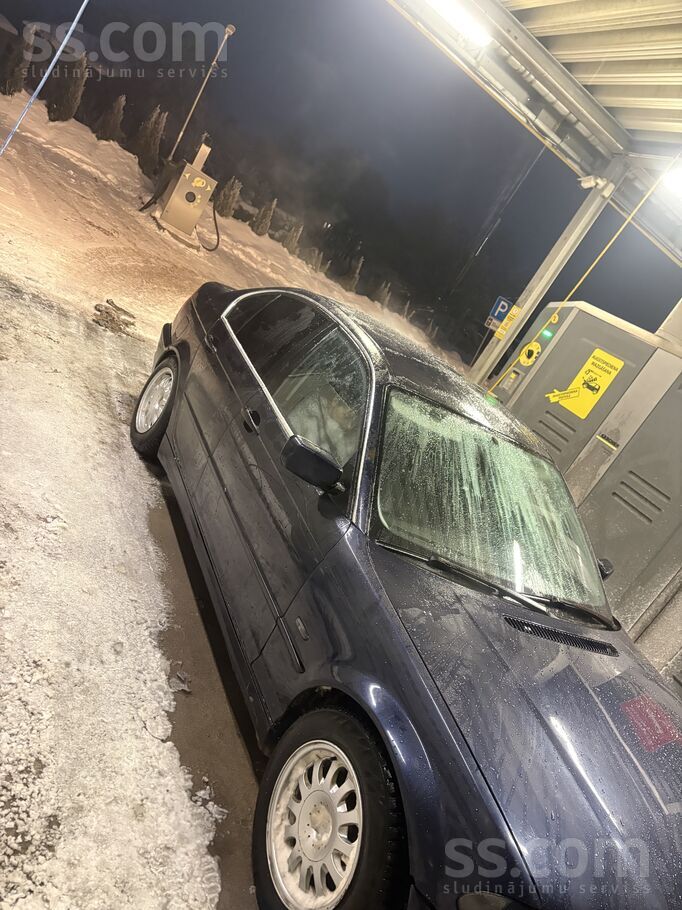 BMW Sveiki pardodu/mainu bmw e46 2.0benzins/gaze (6pod