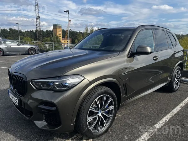 BMW Īpašnieks pārdod BMW X5 Xdrive45e G05 Plug-in Hybr