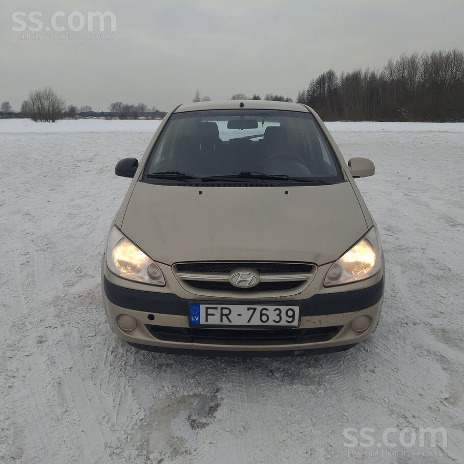 Pārdodu 2005. gada Hyundai Getz ar 1.4i benzīna dzinēju.
Nobraukums 230458
