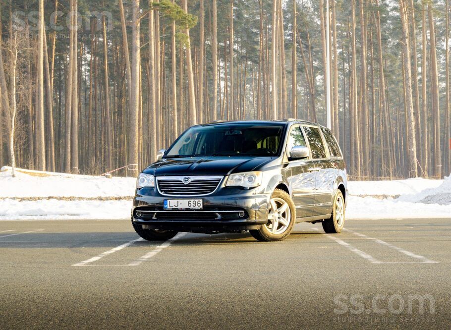 Lancia Lancia Voyager 2.8l dīzelis. 130kw
