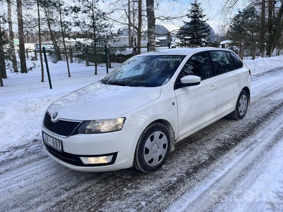 Pārdodu savu ekonomisko pilsētas auto, kurš ir palicis par mazu. Auto ir teh