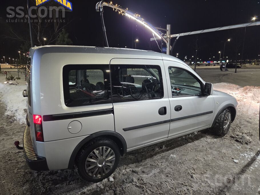 Opel Lieliskā stāvoklī ģimenes auto. TA - 2026.g. aprīl