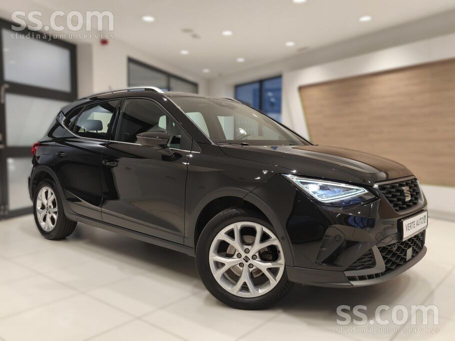 Seat Arona FR X-line 1.5 Tsi 110kW 7.p. - Dsg. Cena ar Pvn 21%. Aprīkojums: