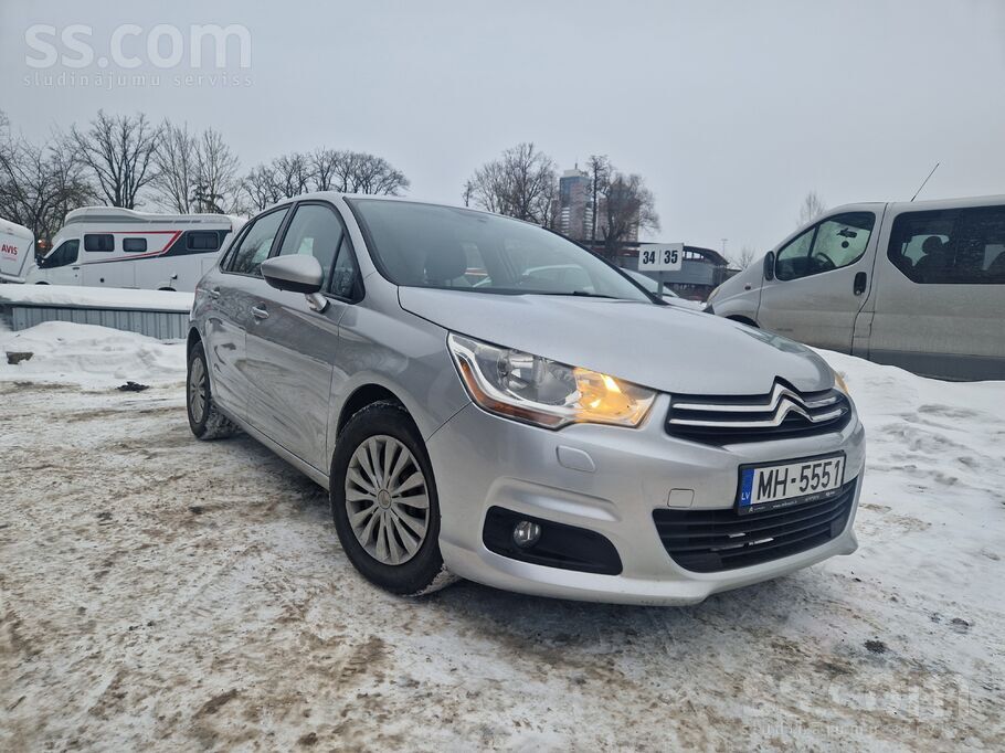 Pārdodu citroen c4 ar 1, 6 litru Vti atmosfērisko benzīna dzinēju un mehanis