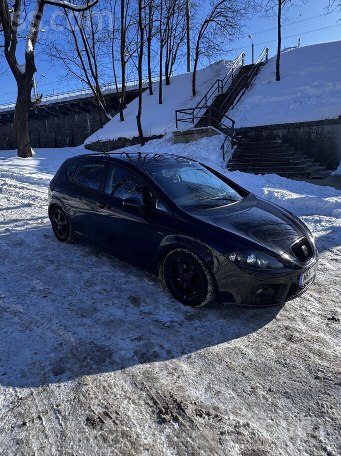 Продаю Seat Leon FR 2007 г. 2.0 Tdi 125 kW
Комплектация: Мультимедиа с мони