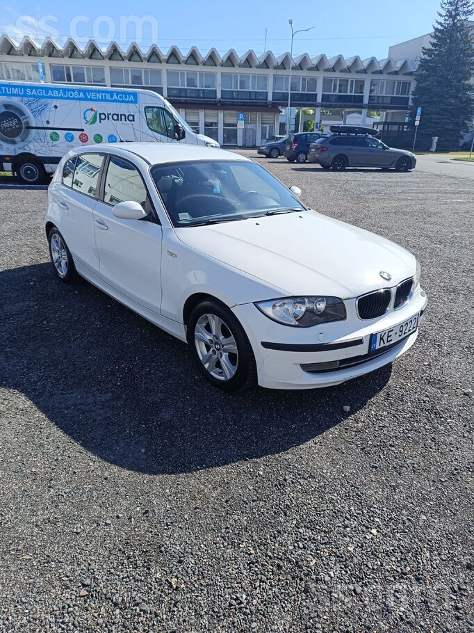 Pardodu BMW 118 ar automatu, labs pilsetas auto, apkopes veiktas savlaicigi,