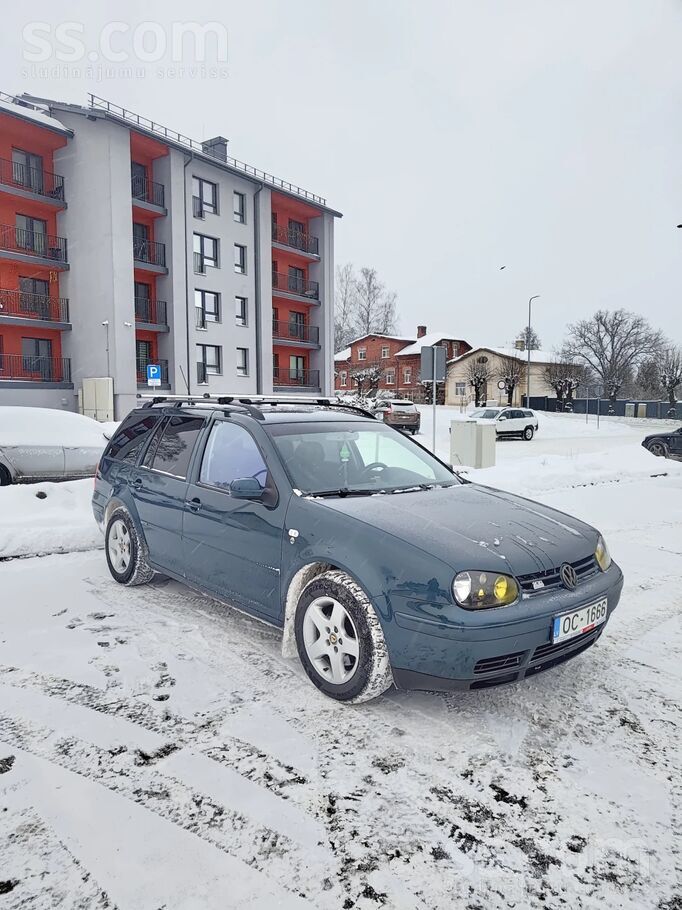 Volkswagen Pārdodu vai mainu golf 4 universāli. 