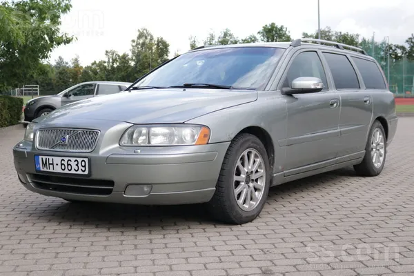 Volvo V70 - 1