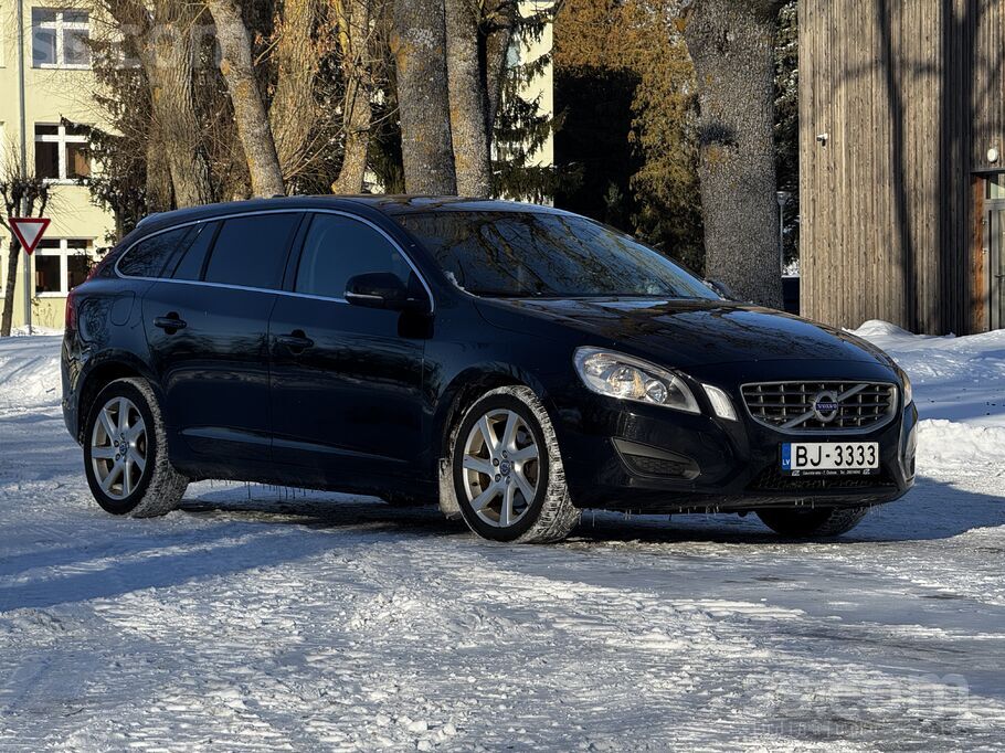 Volvo Pārdodu Volvo V60 2.0 D3 (120 kW, 5 cilindri).