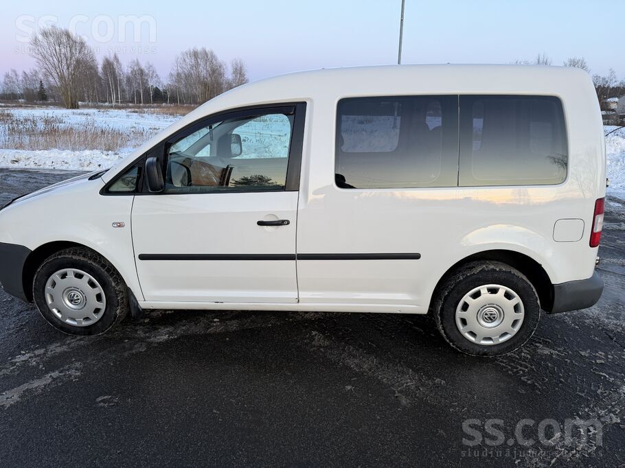 Volkswagen Pārdod VW Caddy 2007gada augusts. Auto labā tehnis
