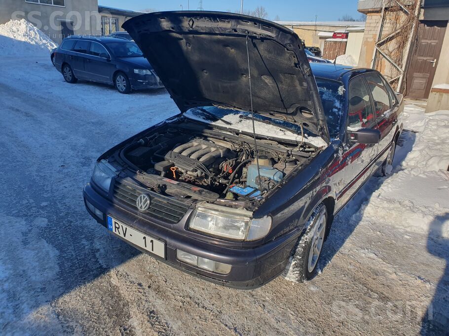 Passat 2.0 16v 150zs, auto aprīkots ar maksimālo komplektāciju ko tajā gadā