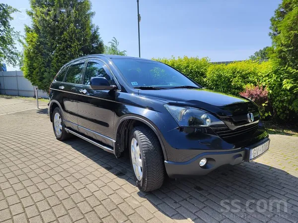 Honda Pārdodam labi nokomplektētu Honda Cr-V. Pirmā reģi