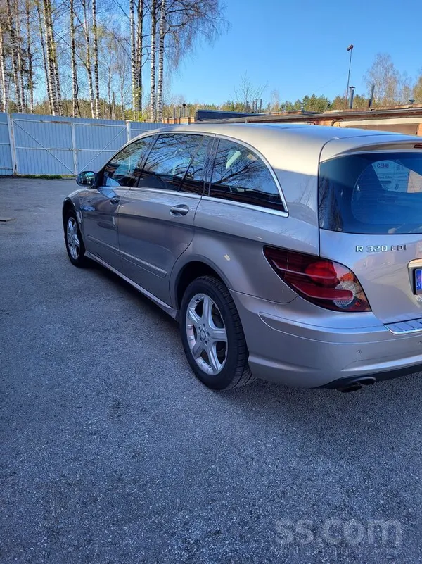 Mercedes Pārdod R klases long versiju, 7 vietas, labā vizuā