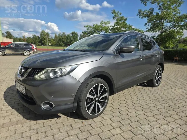 Nissan Pārdod koptu Nissan Qashqai Tekna. Pilnākā komplek