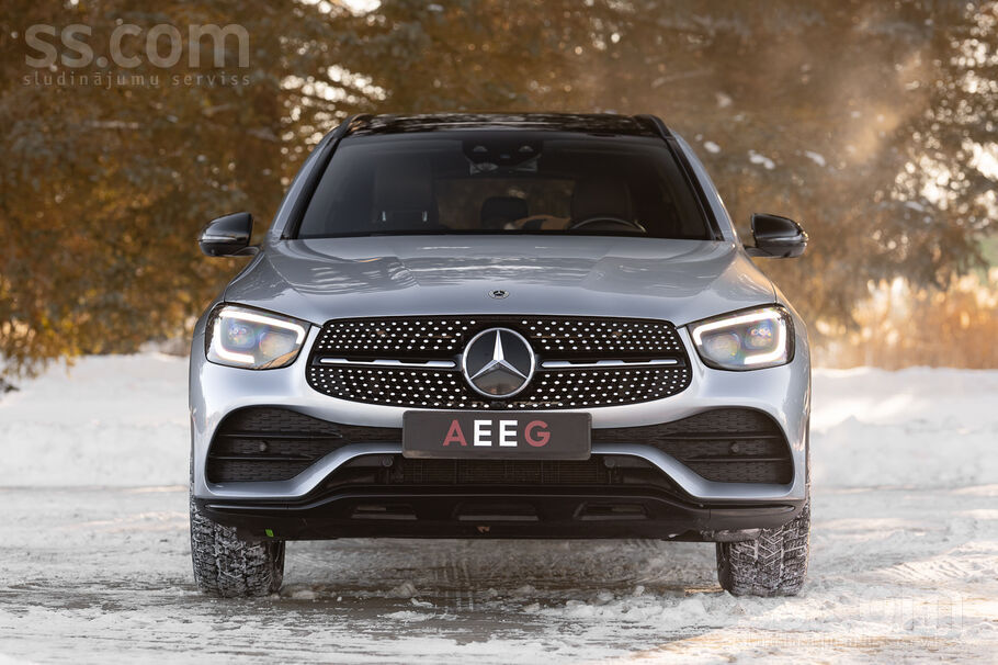 Mercedes-Benz Glc 300de Amg Line - 4-Matic - Hybrid - Automatic - 302 hp
Or