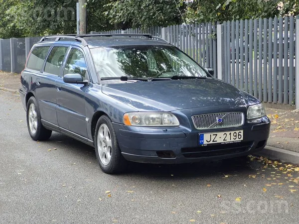 Volvo Pārdodu V70 2.4D 120kw