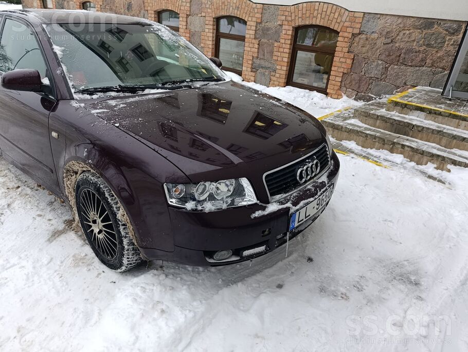 Audi Pardodu audi a4 laba stavokli , sikak privati.