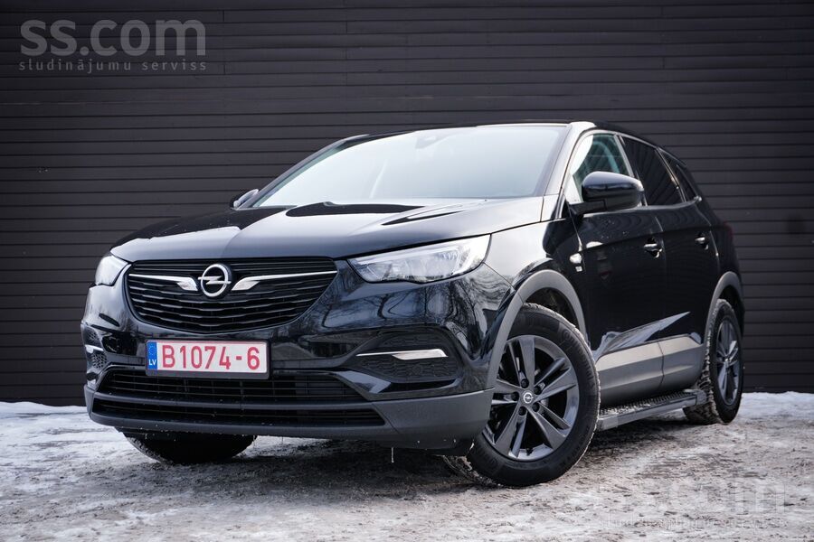 Opel Grandland X 2019. gada modelis ar 1.2 dzinēja dzinēju un automātisko pā
