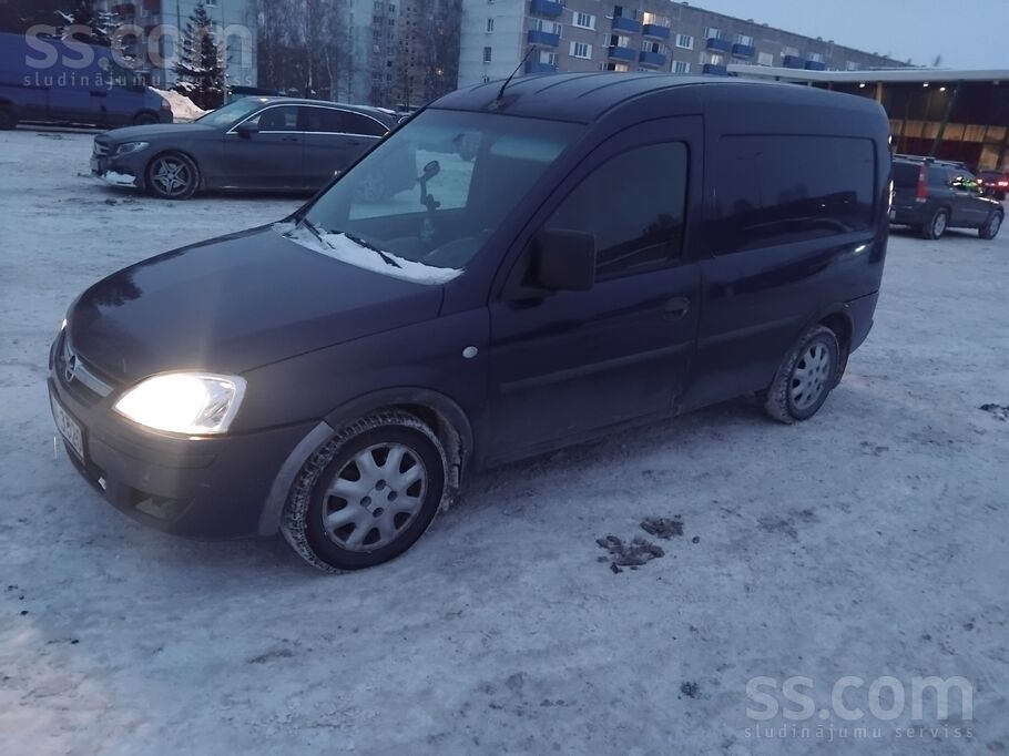 Opel Tehniski Ļoti labā Stāvoklī. 2013. Gada Reģistrāci