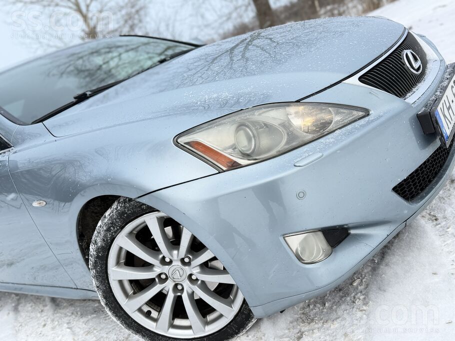 Lexus Продаю или меняю с доплатой в обе стороны Lexus IS