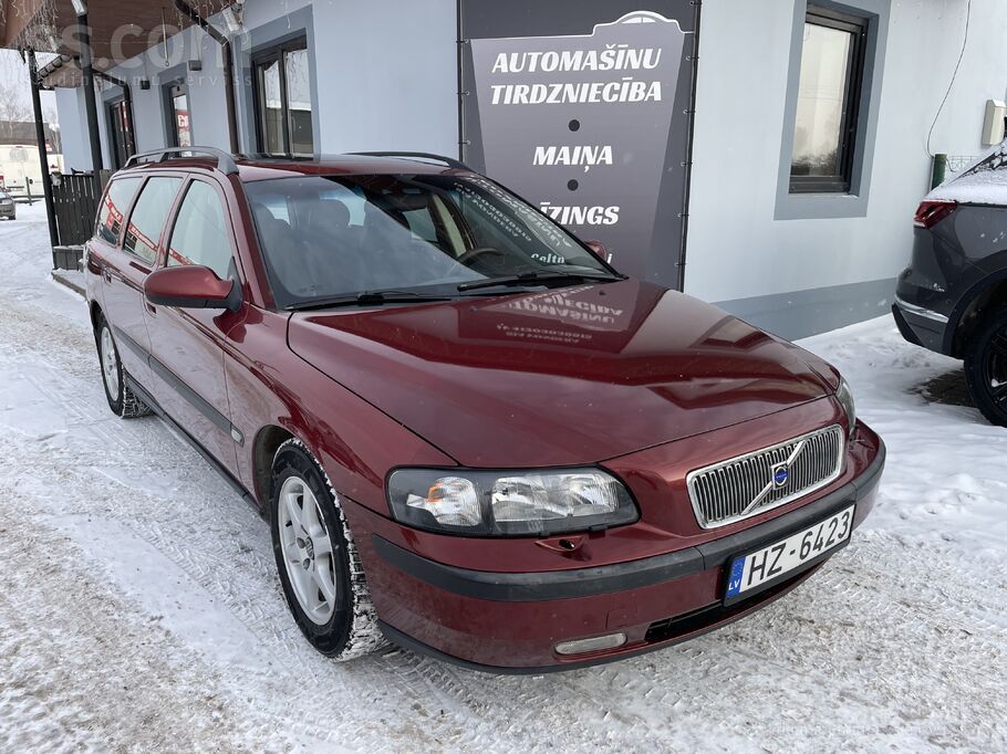Volvo 2001 Volvo V70 2.4 Benzīns 103kw/140zs Manuāla ātr