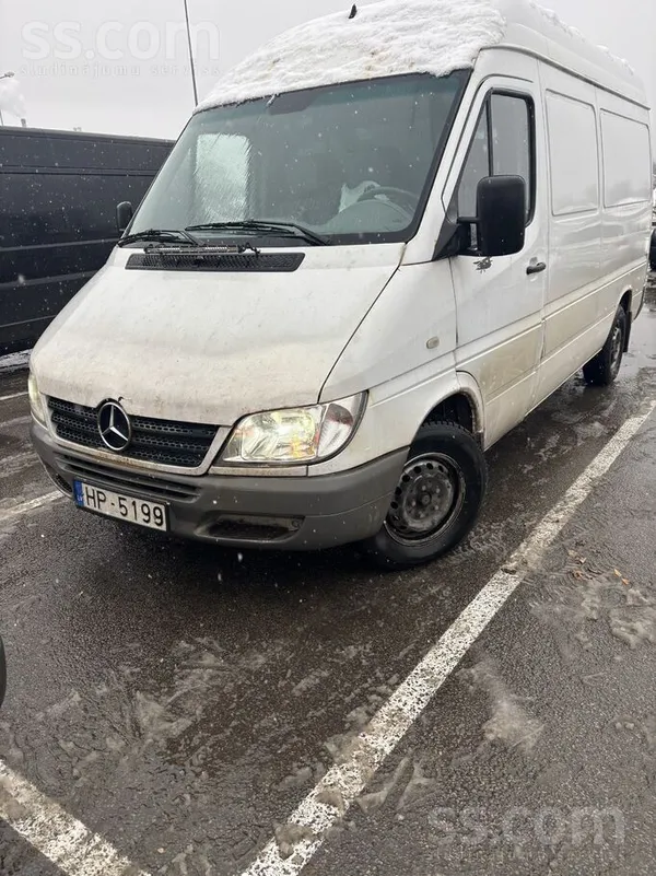 Mercedes Pārdod labu Mersedess Sprinter busu. Pilna masa 28