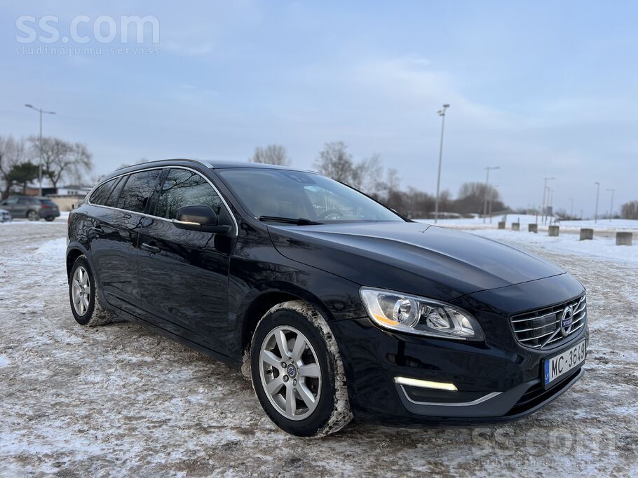 Volvo Pārdodu Volvo V60. Auto labā tehniskā un vizuālā s