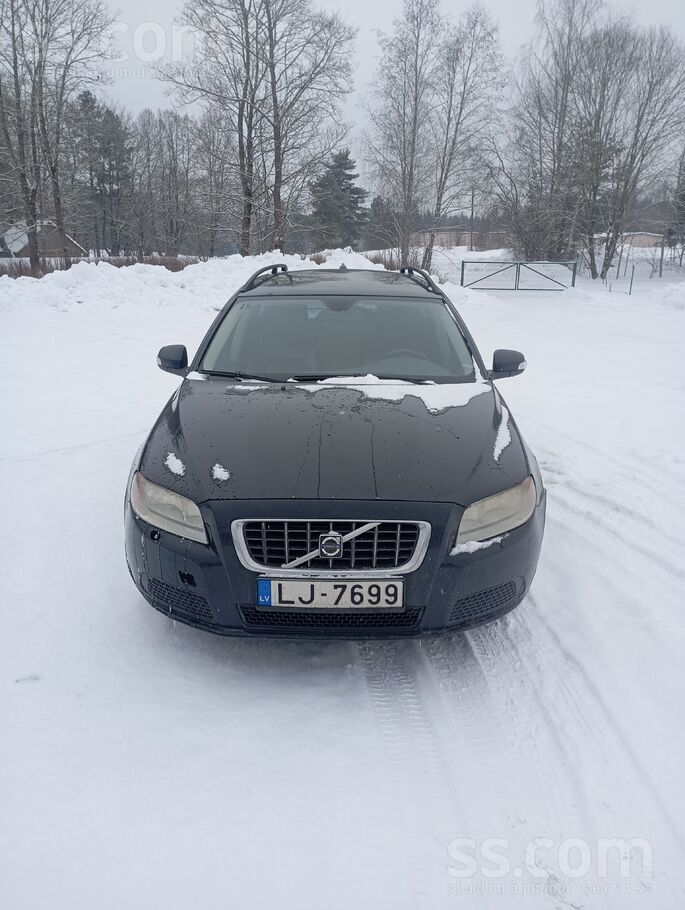 Volvo Pārdodu Volvo v70 d5 120kw automāts. 