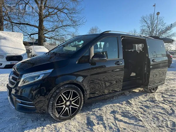 Mercedes Automašīna ir ideālā stāvoklī, iegādāta Vācijā vie