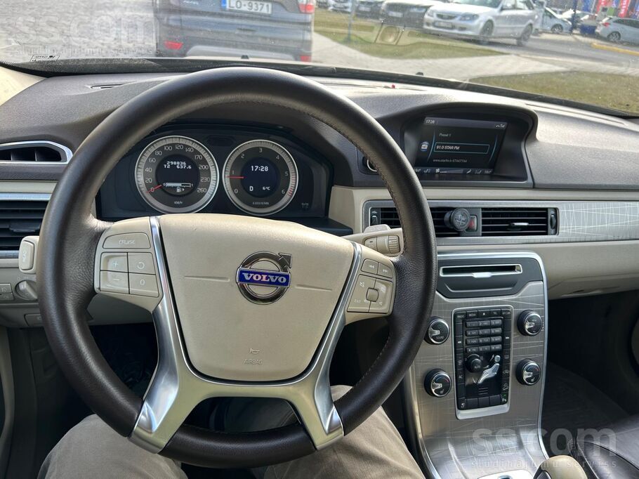 Auto ir labā tehniskā un vizuālā stāvoklī. Originals, pierādāms nobraukums,