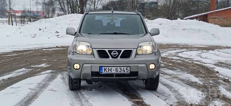 Nissan Продаю автомобиль Nissan X Trail, 4×4 работает отл
