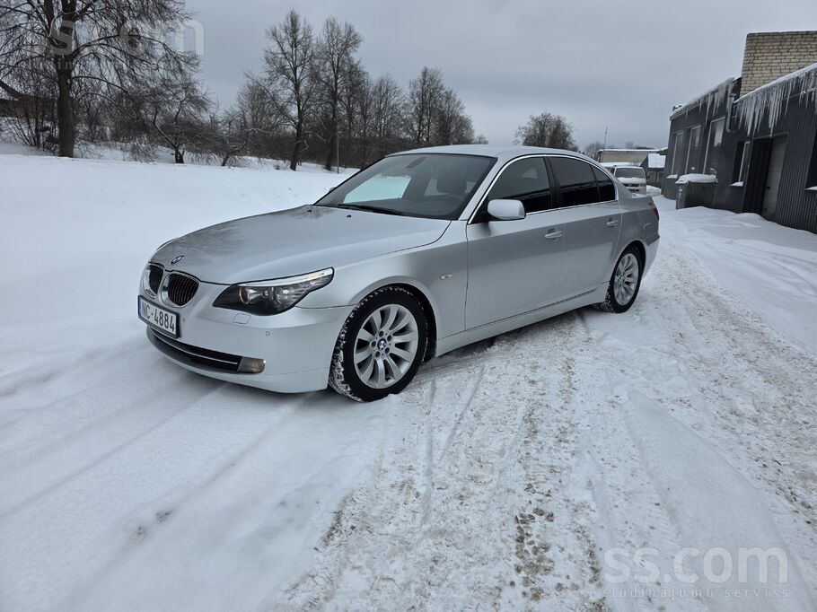 Pārdodu
Vai izskatu maiņu pret bussiņu
Auto labā vizuālā un tehniskā stāv
