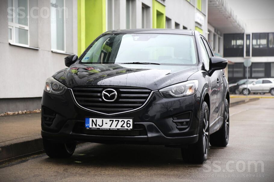 2.2 skyactiv-d, automāts, 4x4 pilnpiedziņa, ādas sēdekļi melni, sēdekļu apsi