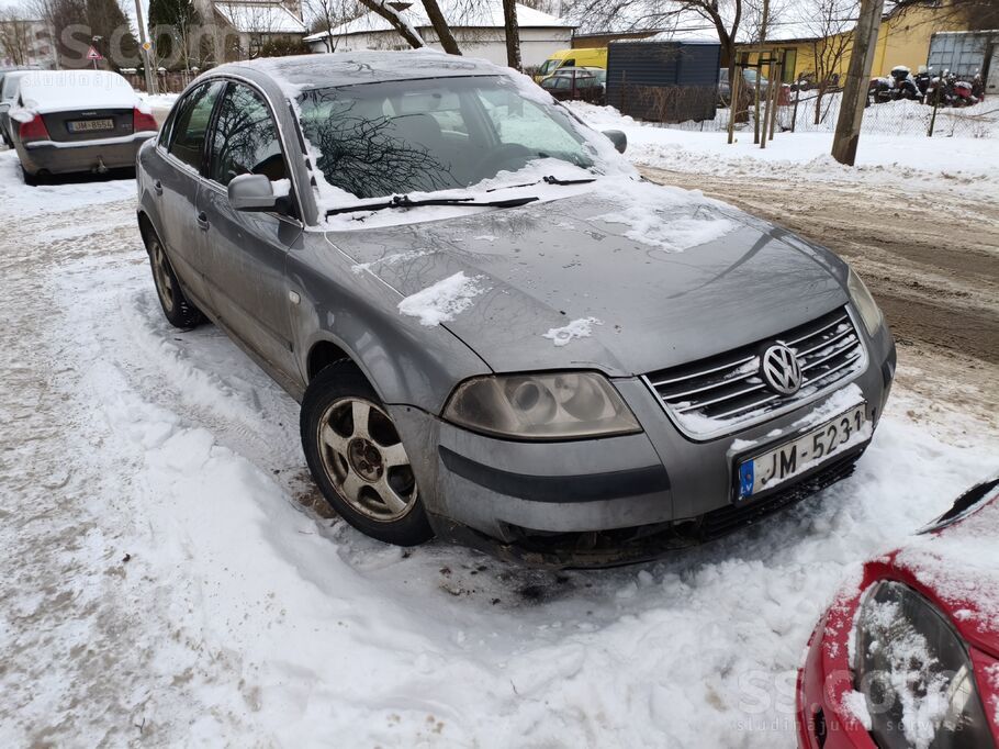 Volkswagen Labs Passat. Nav jau vajadzīgs. Labs salons.
