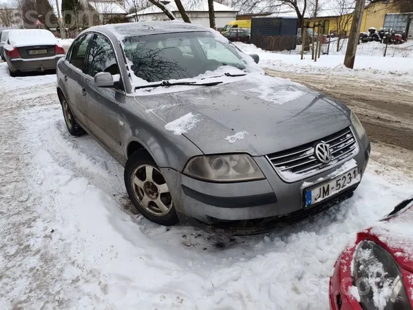 Volkswagen Labs Passat. Nav jau vajadzīgs. Labs salons.