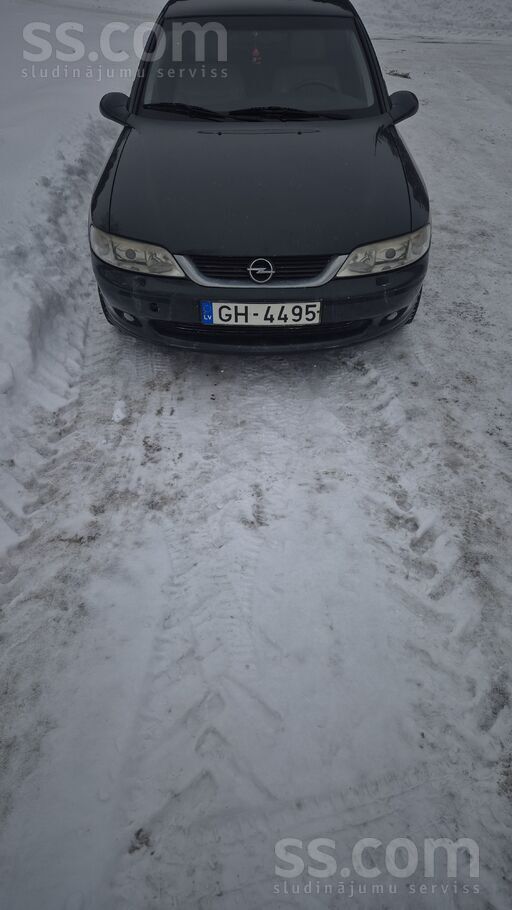 Opel Restaurēta stūres reika. 