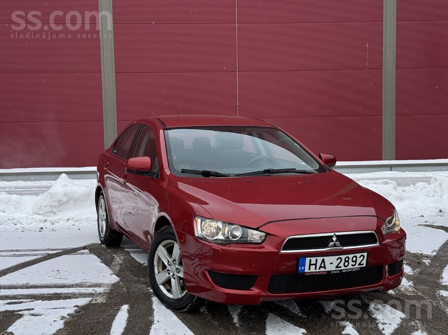 Mitsubishi Pārdodu Mitsubishi Lancer, 1.5 benzīns ar automāti