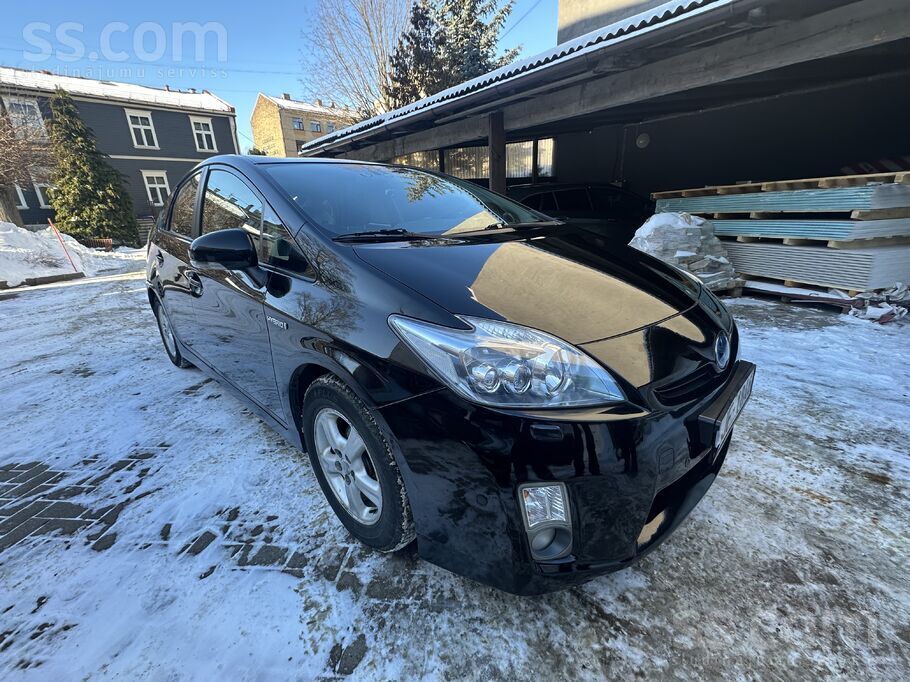 Pārdodu personīgo automašīnu teicamā stāvoklī. Esmu vienīgais īpašnieks kopš