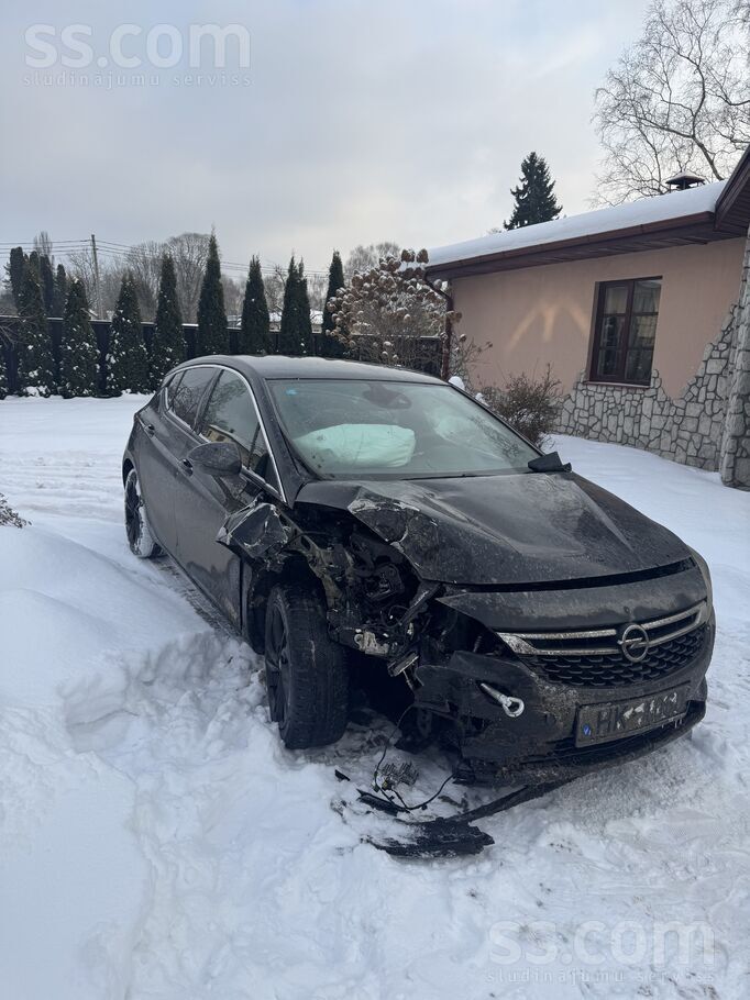 Opel Рассматриваю все варианты о цене можно договорится