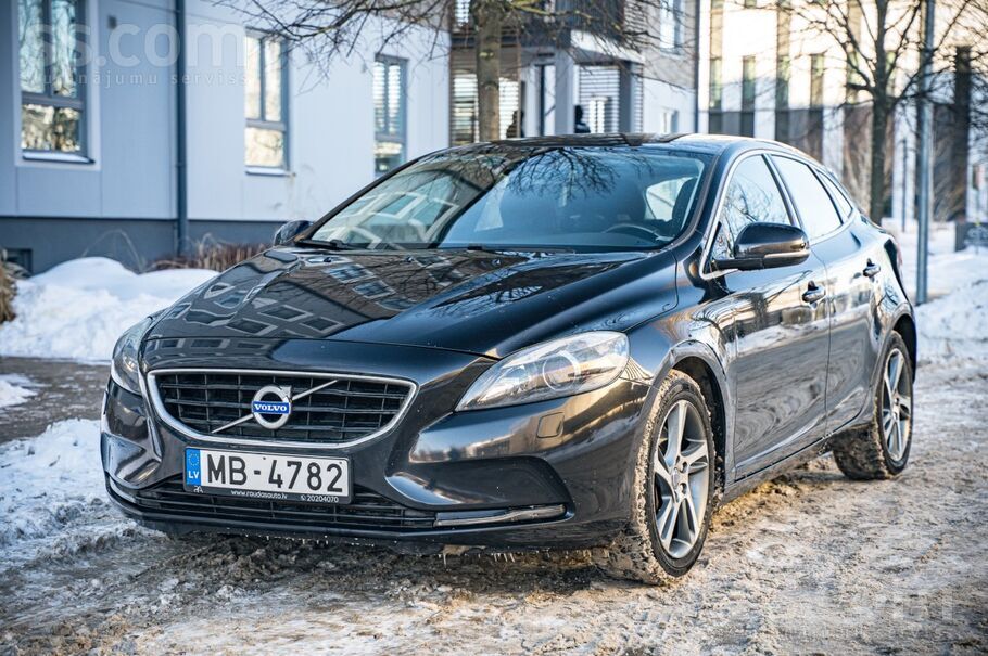Pārdod Volvo V40 2.0 dīzelis, 140 kw, automātiskā Ātrumkārba. 

Bezmaksas