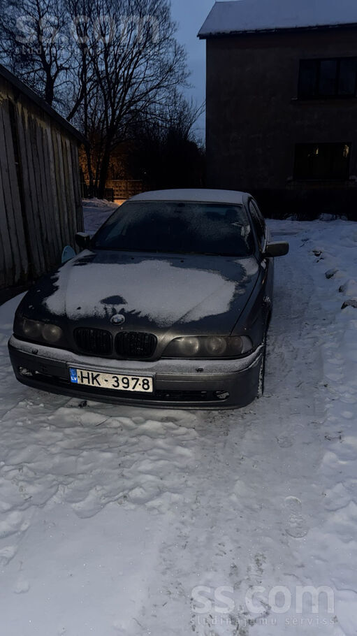 BMW Pārdodu e39 laba tehniska stāvokli auto bija vairā