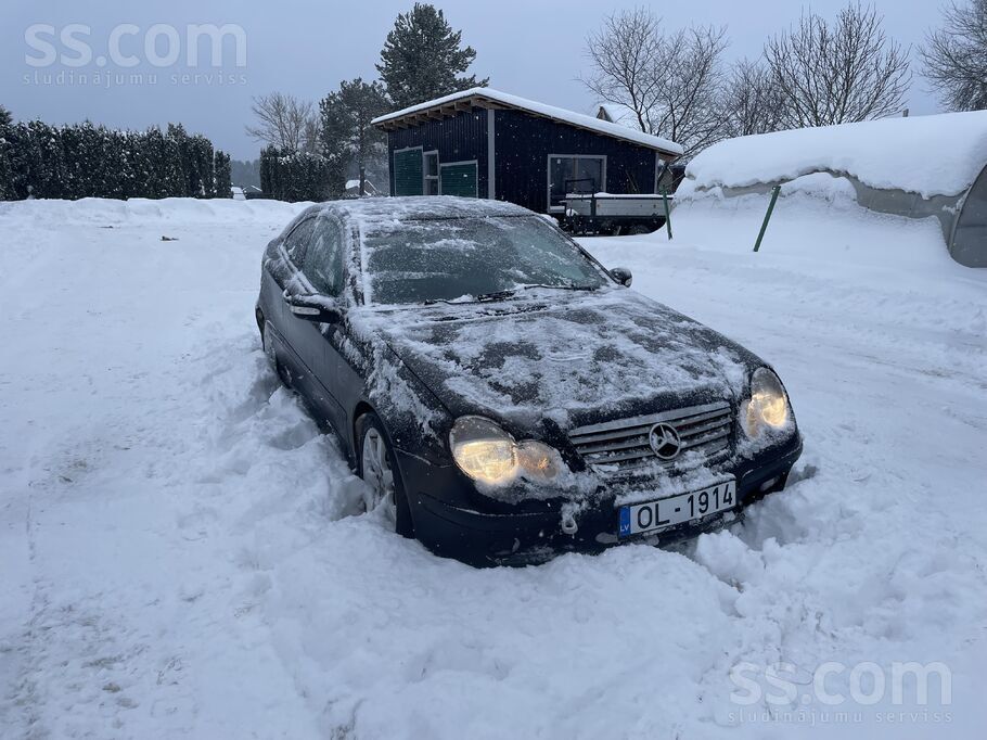 Mercedes Продаю надежный и комфортный Mercedes-Benz C220 20