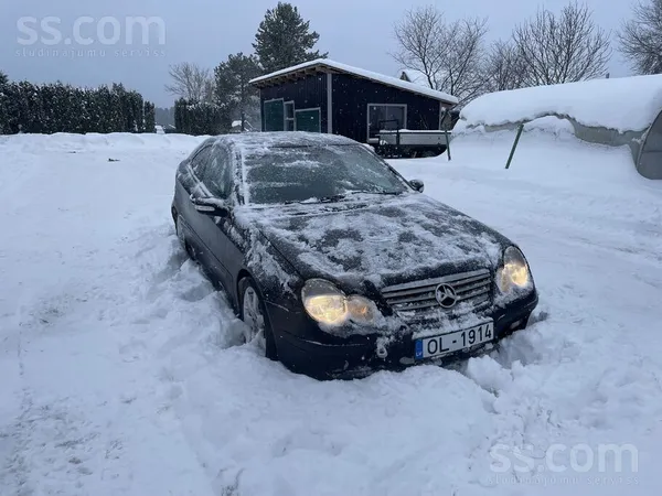 Mercedes Продаю надежный и комфортный Mercedes-Benz C220 20