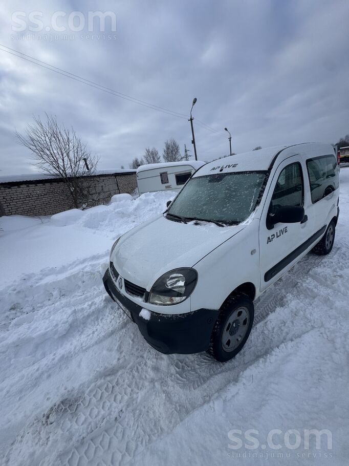 Renault Uzņēmums pārdod Renault Kango 4x4 labā stāvokli, g