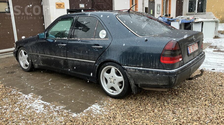 Pārdošanā Mercedes Benz c250 W202 ar om 605 turbo dzinēju. (automāts)
Diezg