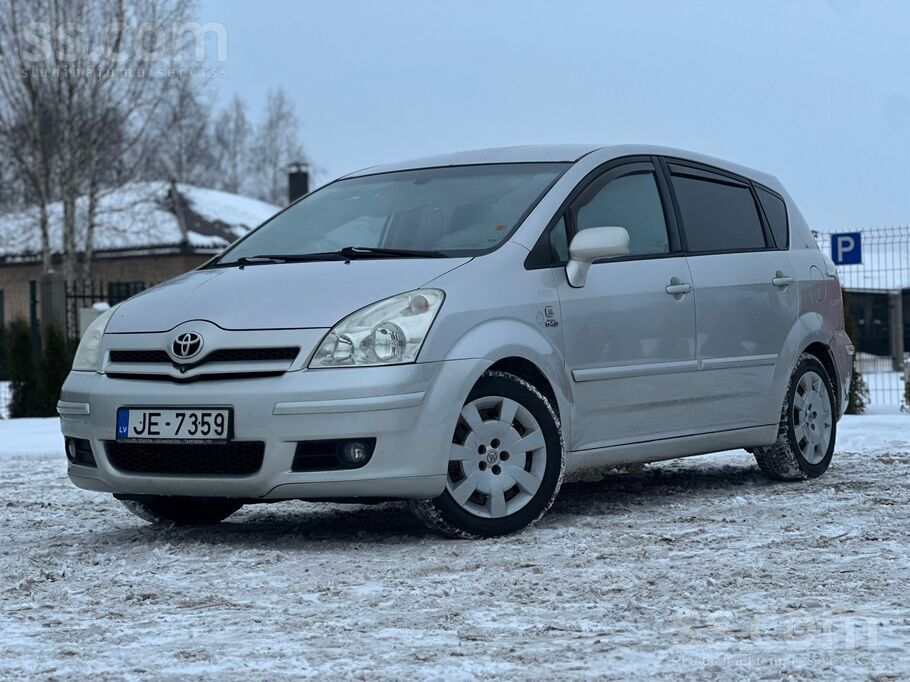 Toyota Toyota Corolla Verso 2004g. , 2.0d (85Kw)