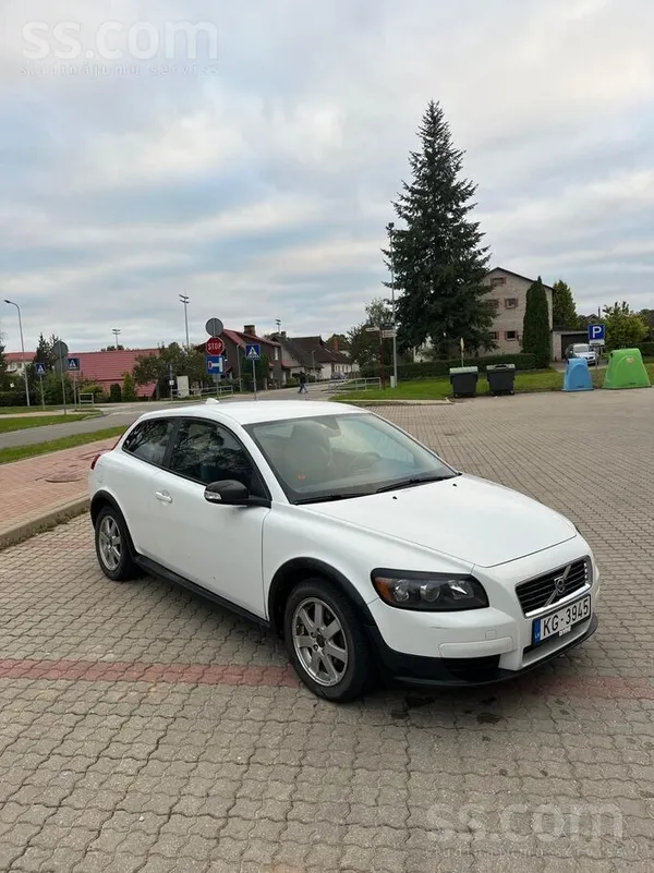 Volvo Pārdodu ekonomisku un uzticamu Volvo C30 ar 1.6 dī